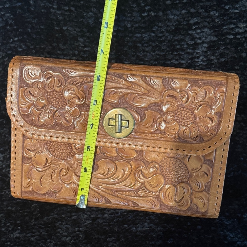 Embossed Leather Wallet with Floral Design - Picture 8 of 9